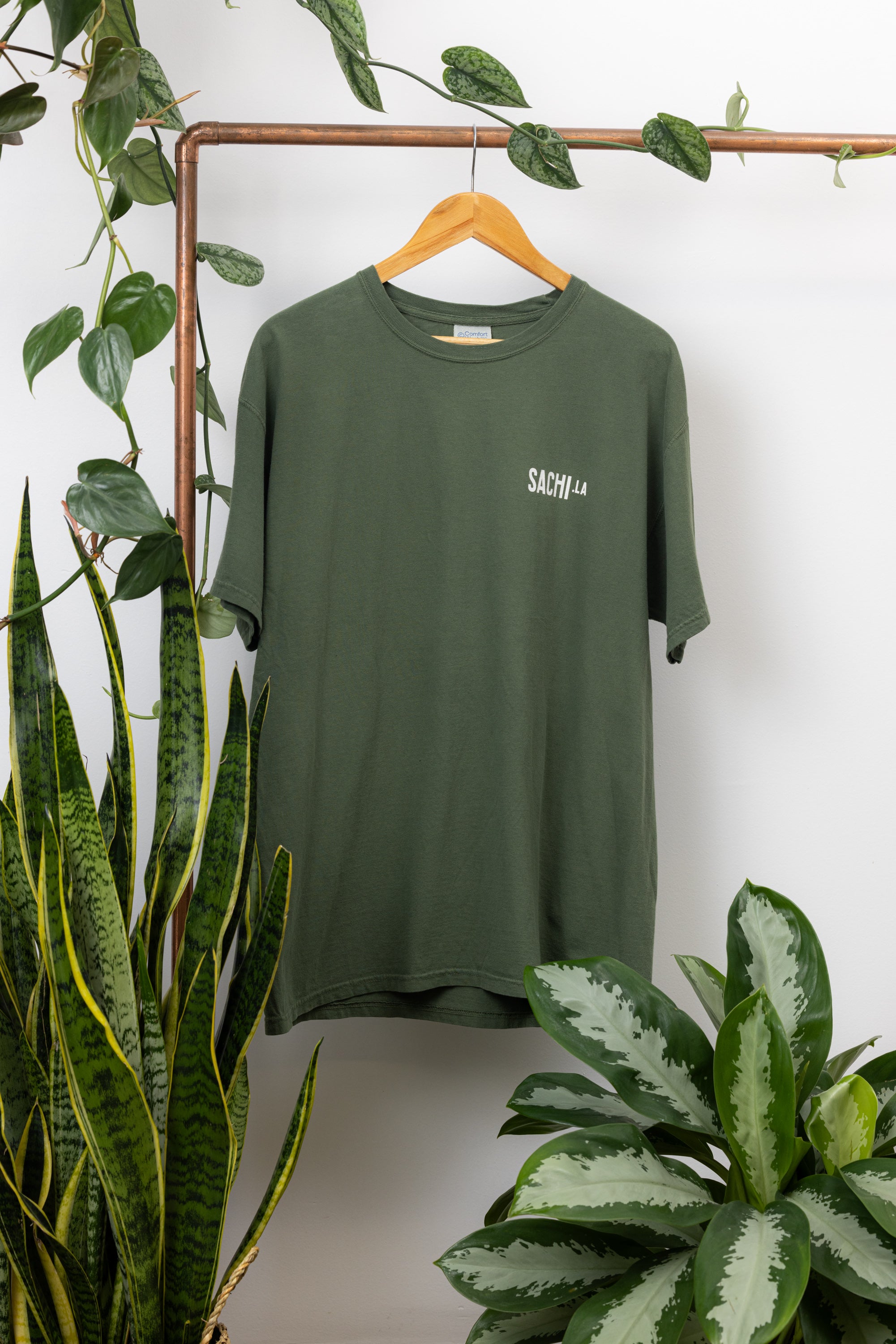 Olive SACHI.LA T-Shirt (幸)