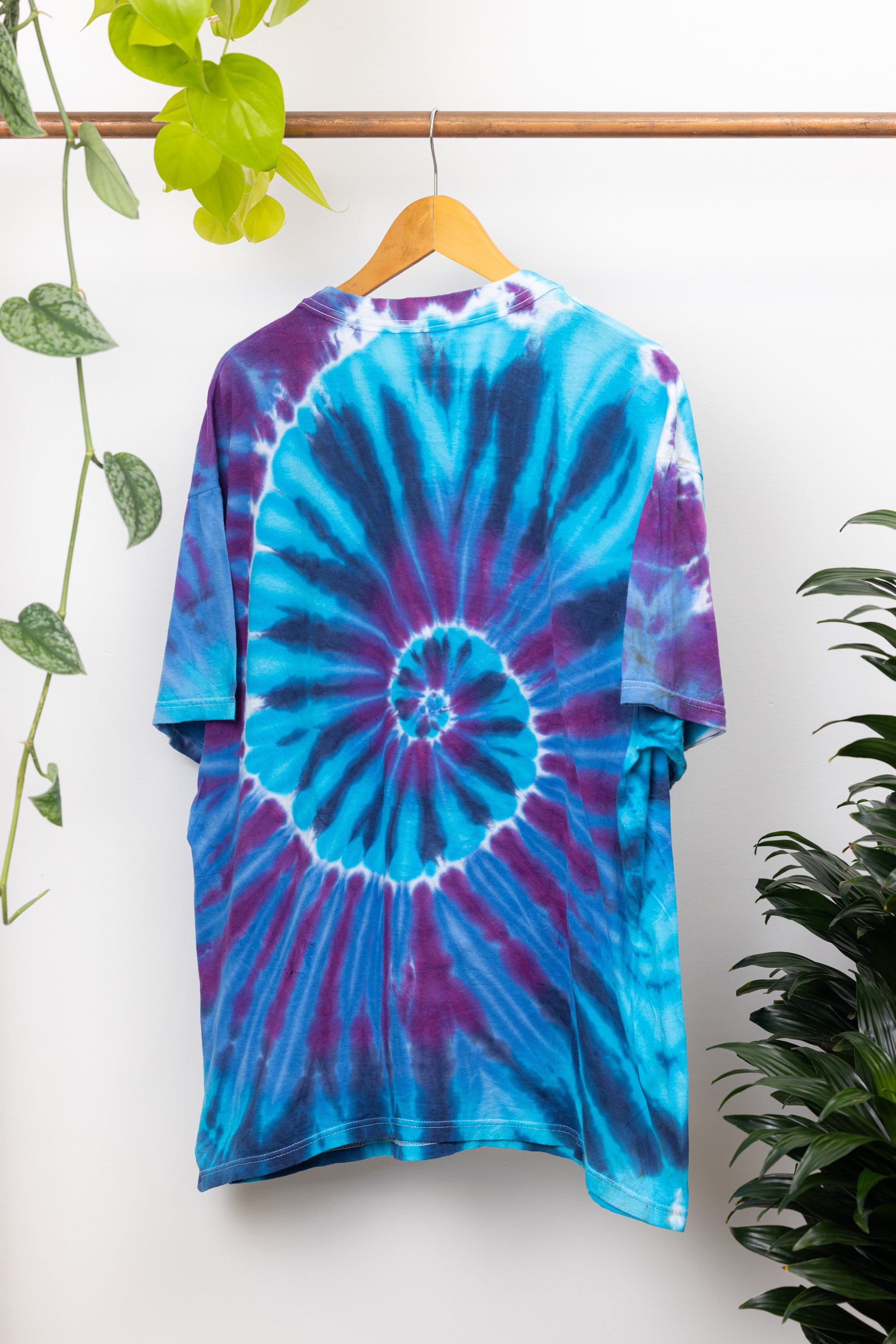 Swirl Tie Dye Thank You Vintage T-Shirt | SACHI.LA