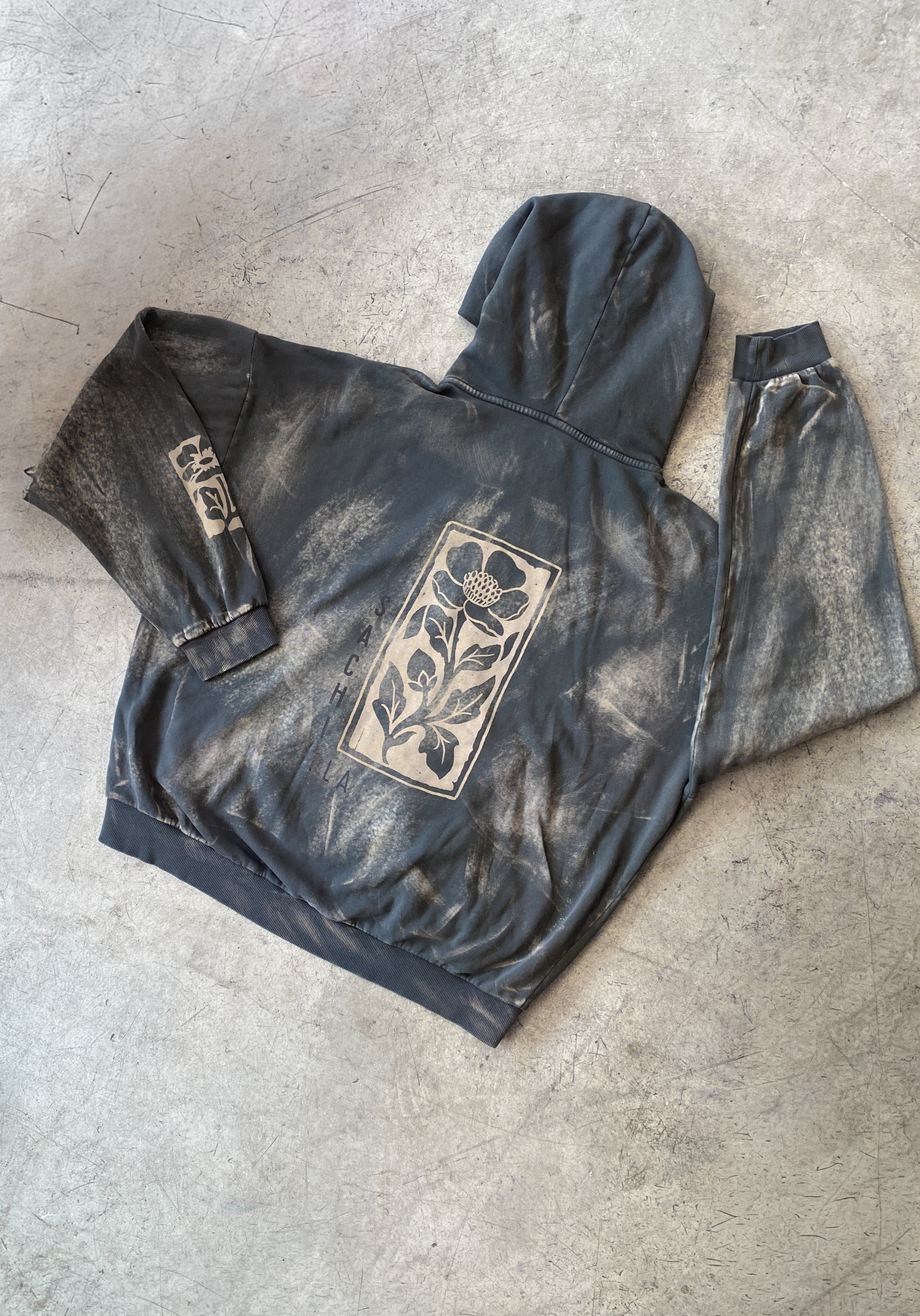 スタンプ　STAMP HOODIE SACHI Stamp Zip Hoodie in Charcoal | SACHI.LA